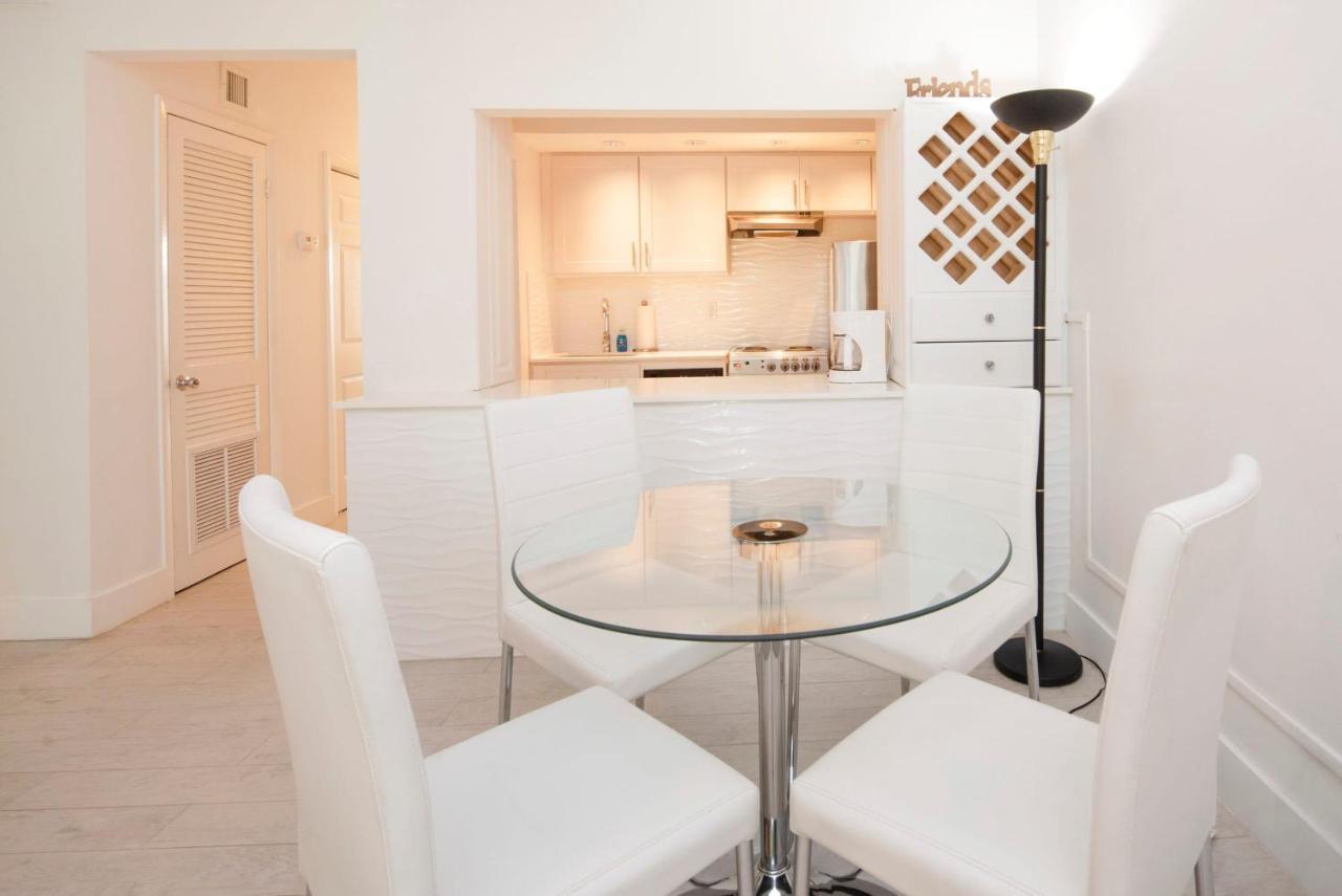 Beach Living At Island Pine Villas Blse George Town Eksteriør billede