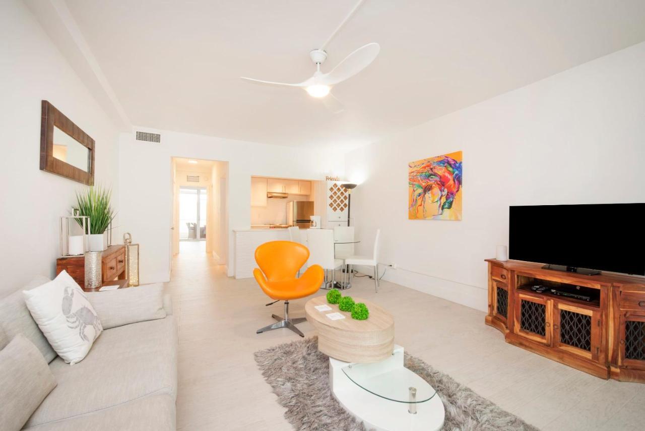 Beach Living At Island Pine Villas Blse George Town Eksteriør billede
